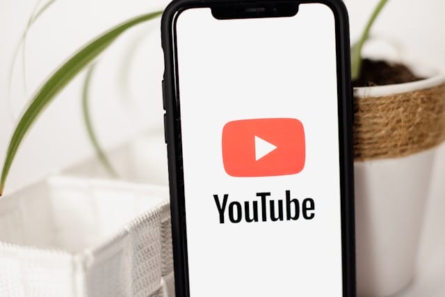 YouTube hat sich als reichweitenstarke Bühne für Künstler in einer digitalen Welt etabliert