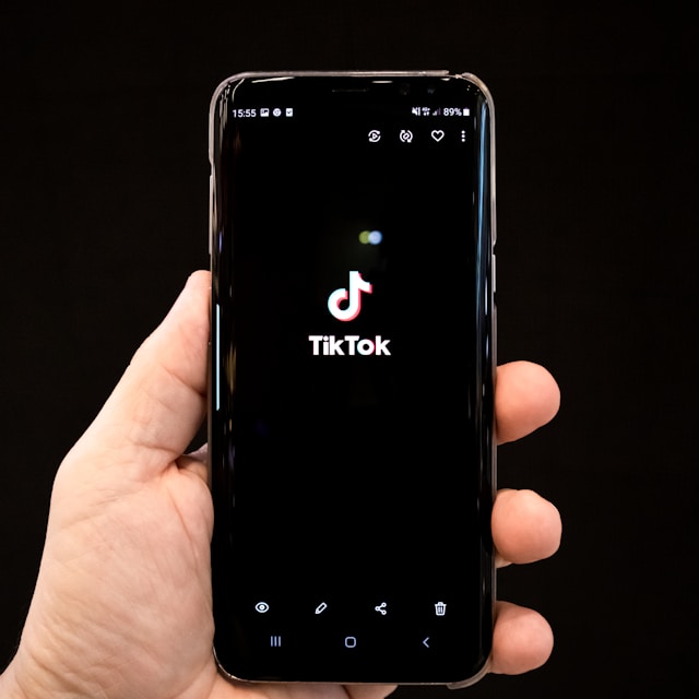 TikTok ist ein mächtiges Marketing-Instrument für KünstlerInnen