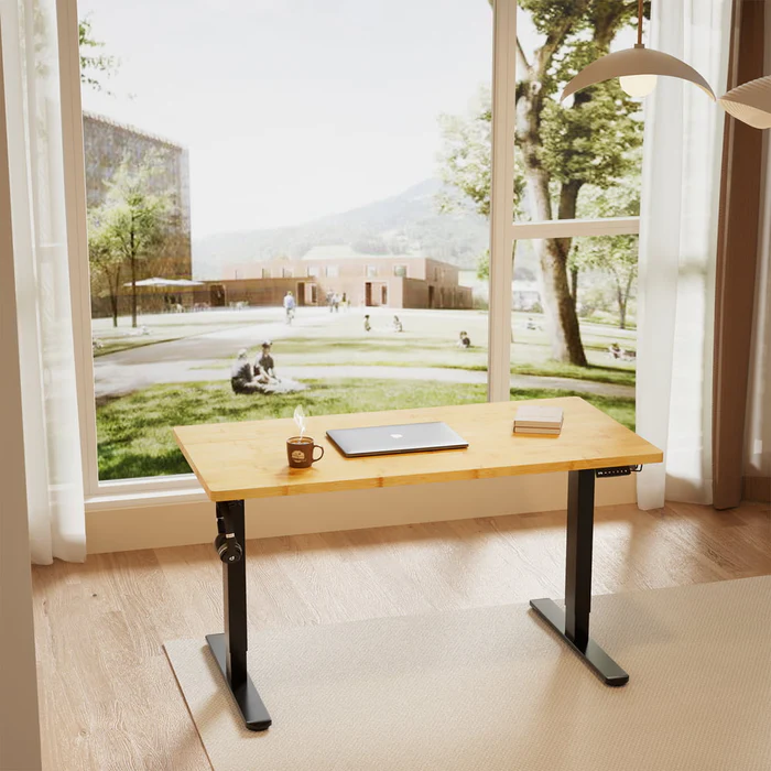 My height-adjustable desk: Furniwell V2