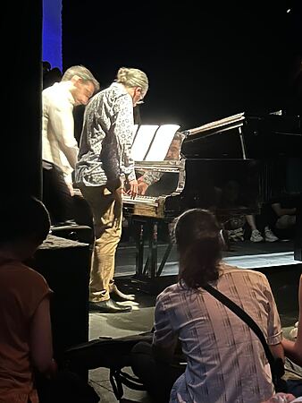 840 Mal Satie Musik Cage Die Pianisten wechseln nach 20 Minuten