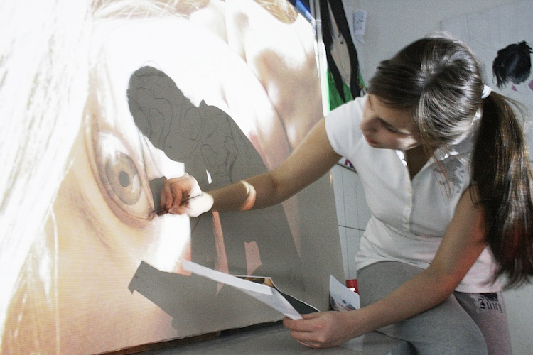 Educación artística y la infancia: una súplica de Brian Hawkeswood. Cursos de arte y formación artística Nunca es tarde para desarrollar tu propia voz artística.